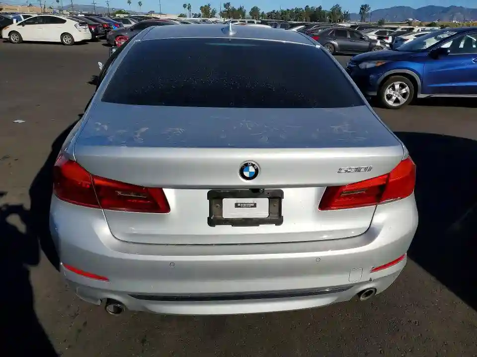 WBAJR3C02LWW61602 2020 BMW 5 SERIES-5