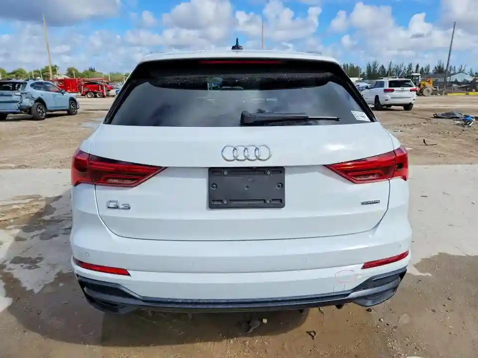 WA1DECF39M1046202 2021 AUDI Q3-5