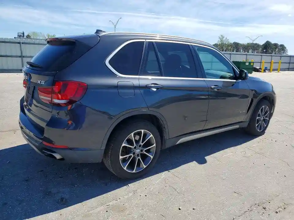 5UXKR2C57J0X08859 2018 BMW X5-2