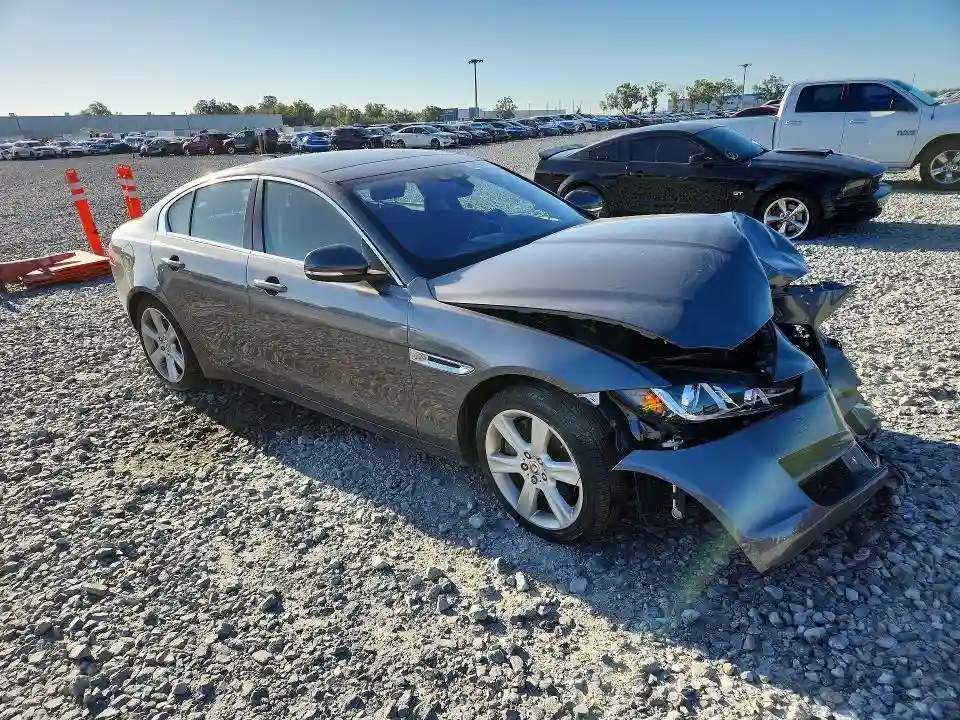 SAJAJ4FX9KCP46768 2019 JAGUAR XE-3