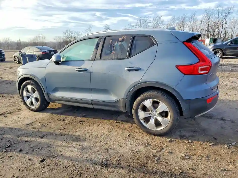 YV4162UK0L2278235 2020 VOLVO XC40-1