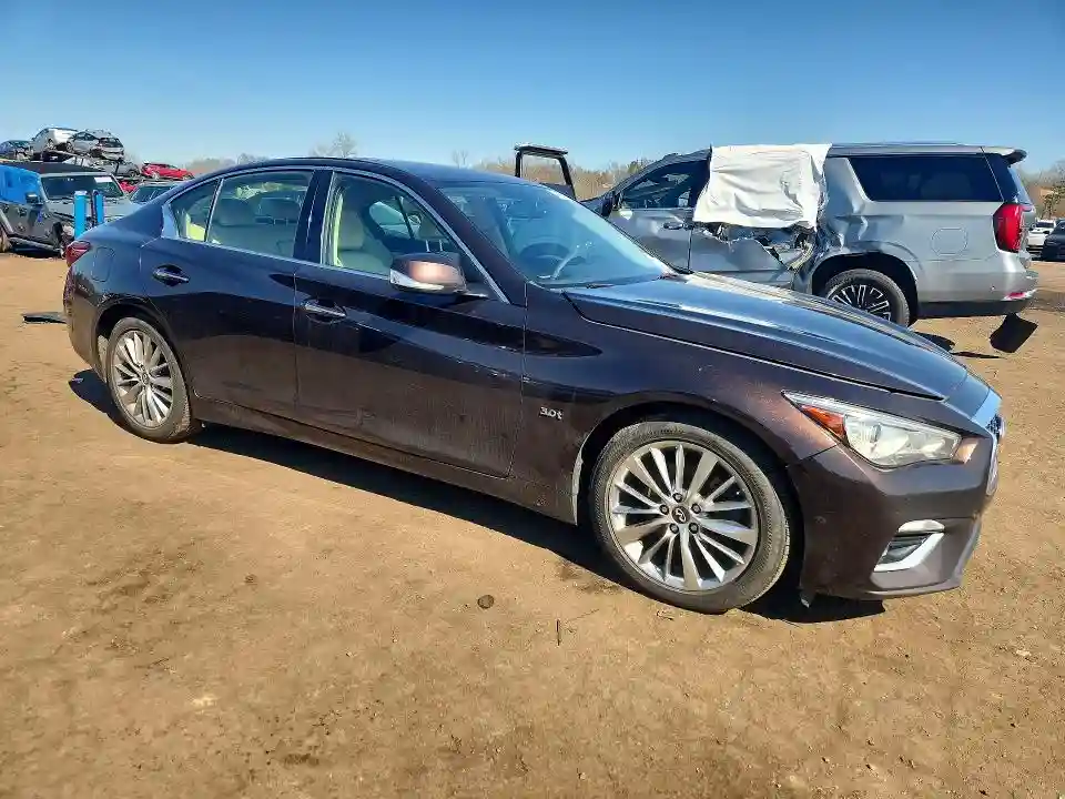 JN1EV7AR4JM431029 2018 INFINITI Q50-3