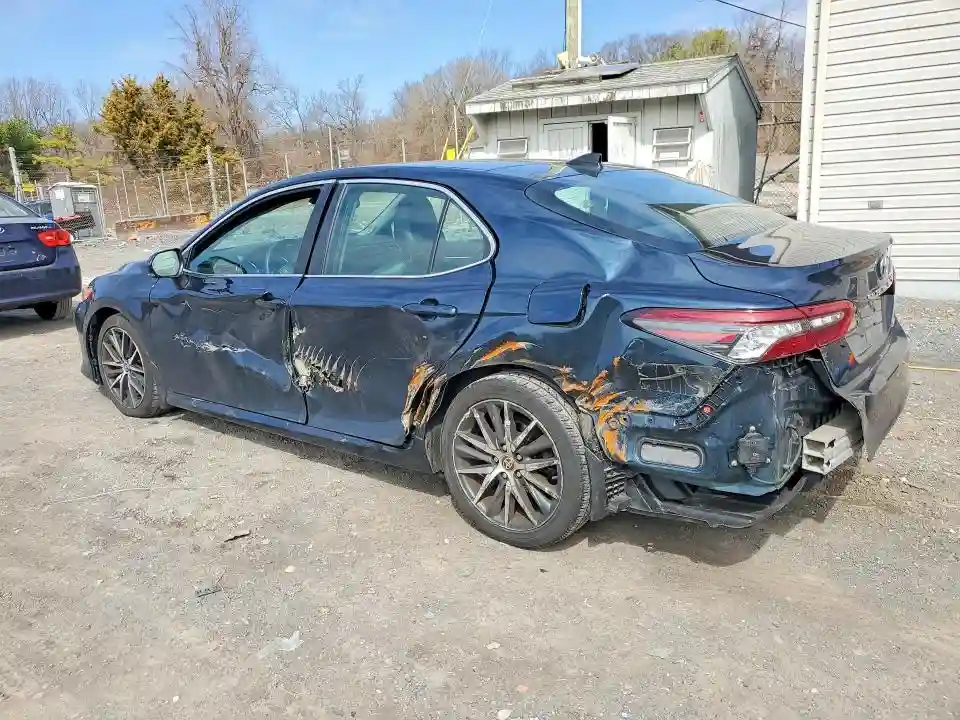 4T1F11AKXMU521363 2021 TOYOTA CAMRY-1