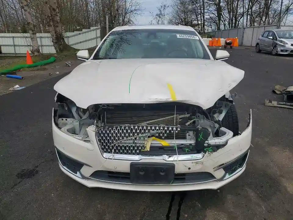 3LN6L5F95KR607739 2019 LINCOLN MKZ-4