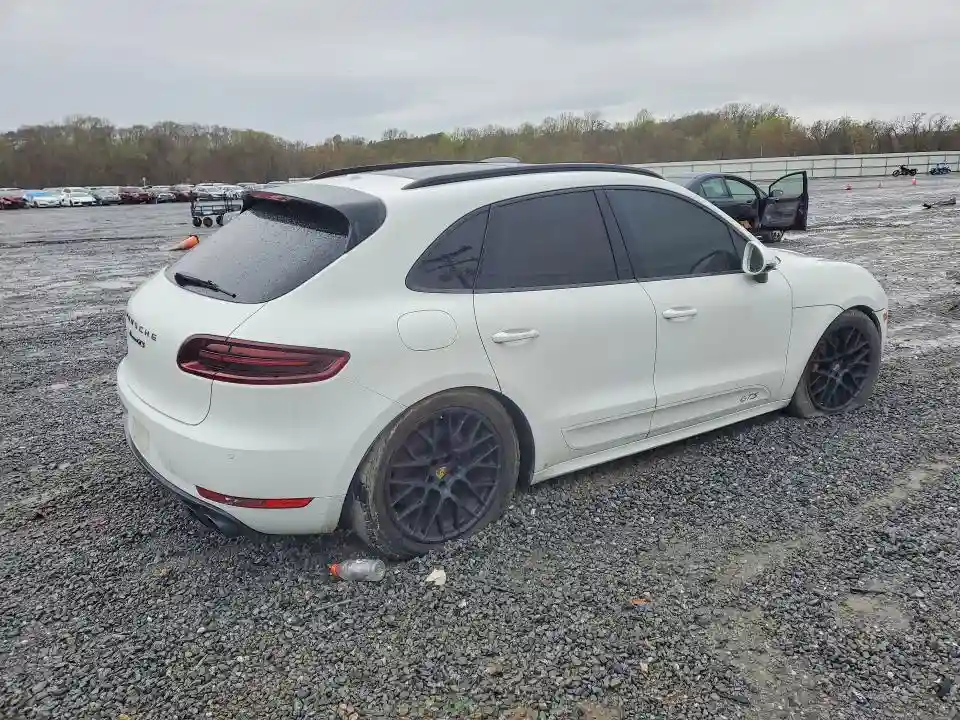 WP1AG2A57HLB51688 2017 PORSCHE MACAN-2