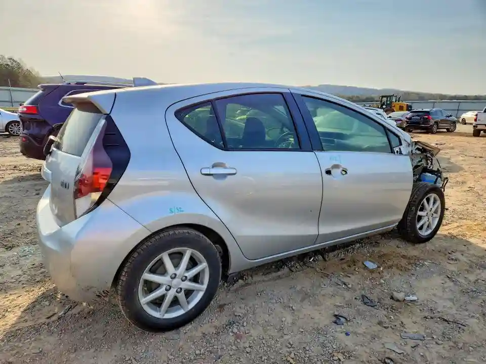 JTDKDTB36F1089369 2015 TOYOTA PRIUS-2