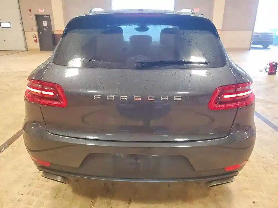 WP1AA2A54JLB16789 2018 PORSCHE MACAN-5