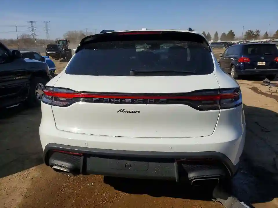 WP1AA2A55PLB12050 2023 PORSCHE MACAN-5