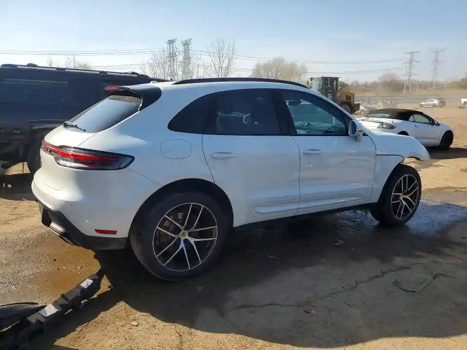 WP1AA2A55PLB12050 2023 PORSCHE MACAN-2