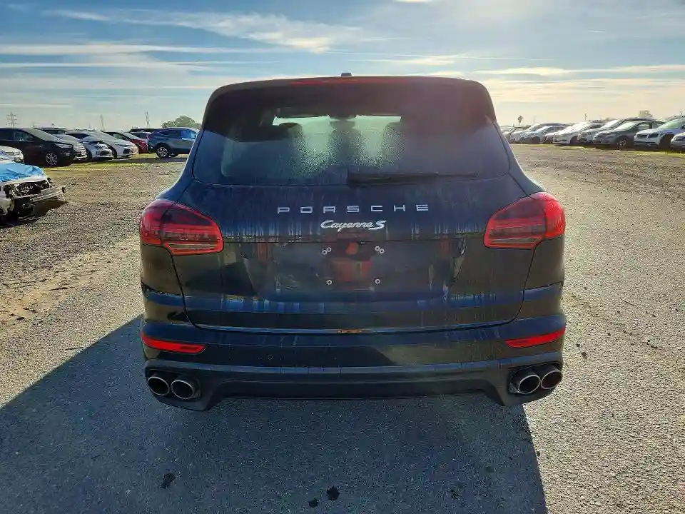 WP1AE2A27FLA51910 2015 PORSCHE CAYENNE-5