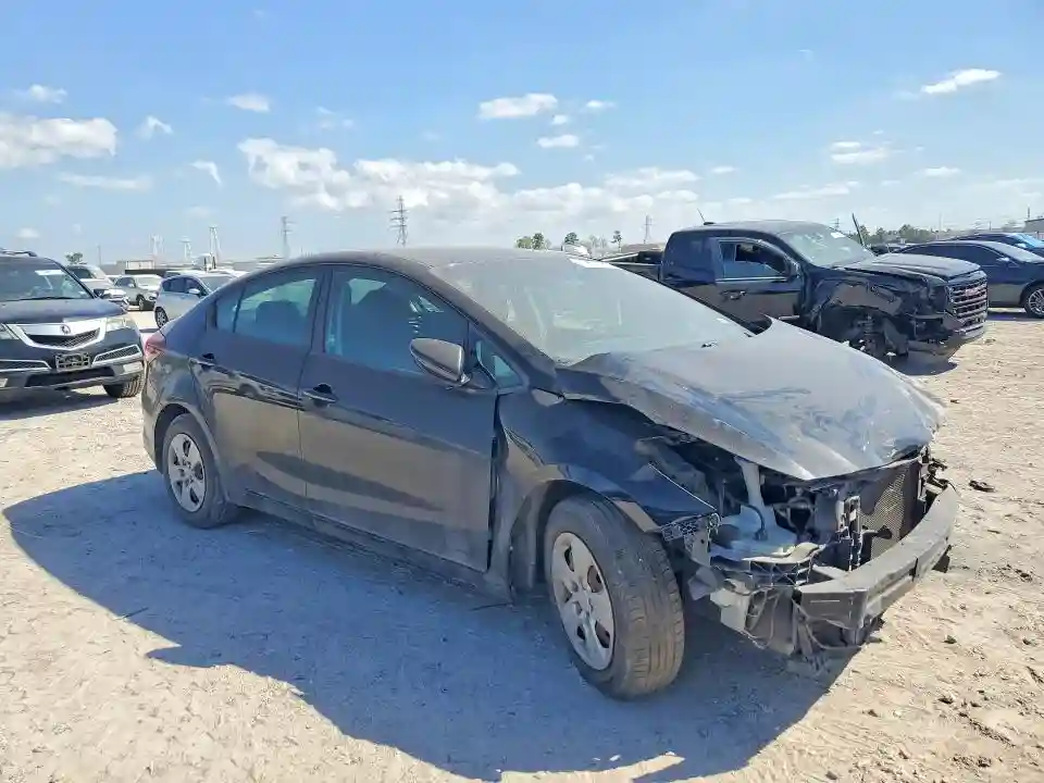 3KPFK4A74HE158321 2017 KIA FORTE-3