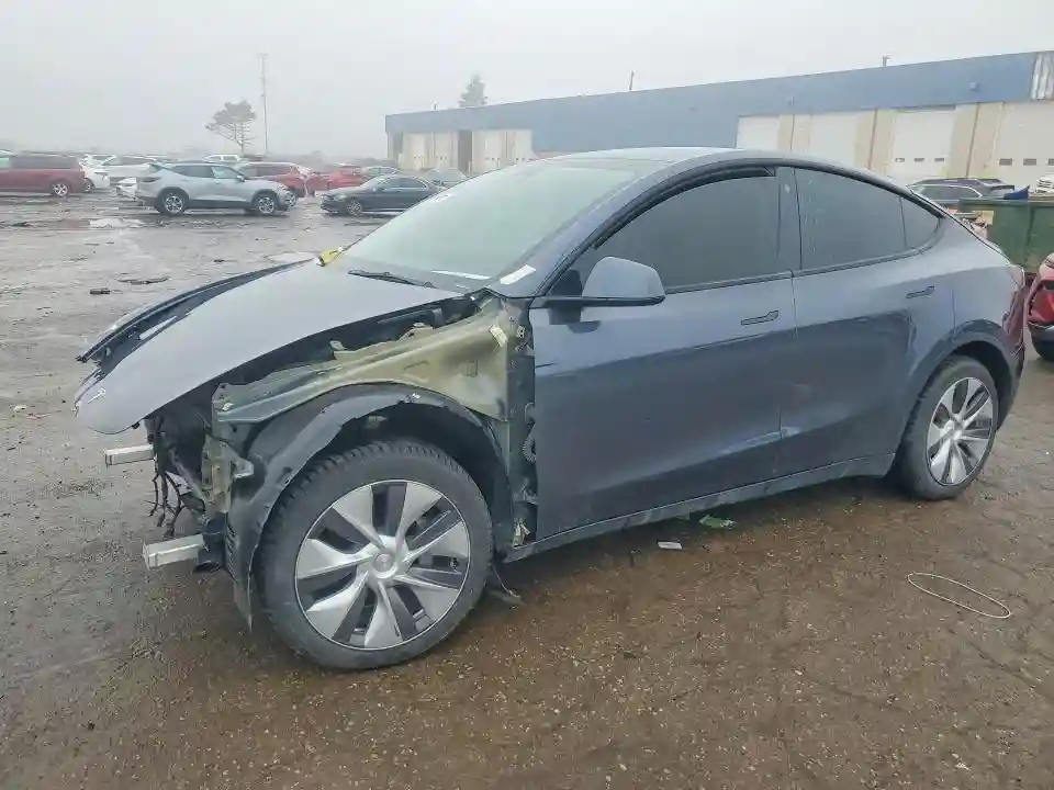 7SAYGDEE7PA025239 2023 TESLA MODEL Y-0