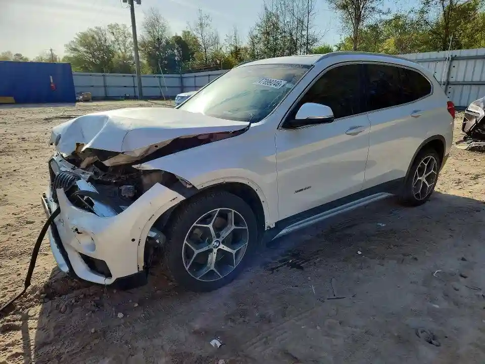 WBXHT3C37H5F87349 2017 BMW X1-0
