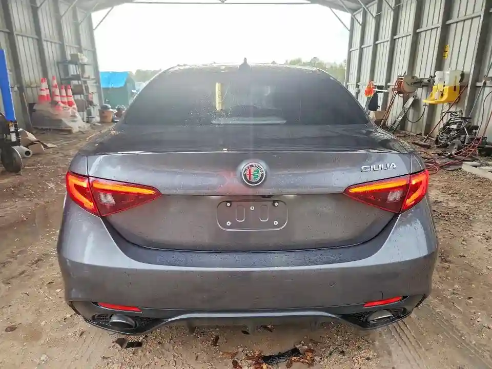 ZARFAEBN4J7573186 2018 ALFA ROMEO GIULIA-5