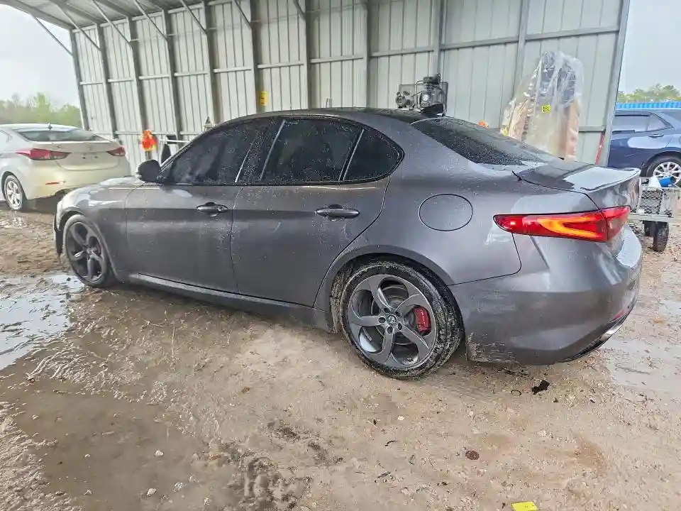 ZARFAEBN4J7573186 2018 ALFA ROMEO GIULIA-1