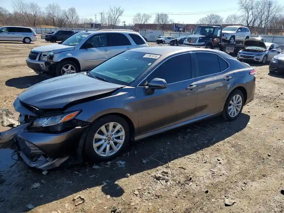 4T1B11HK6JU089760 2018 TOYOTA CAMRY-0