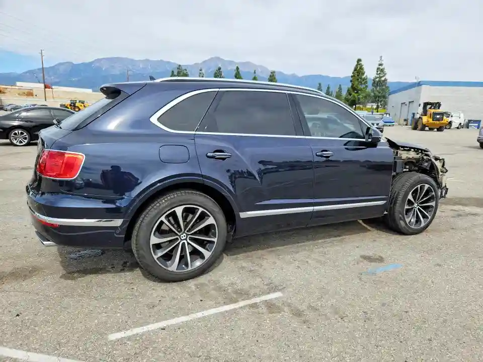 SJAAC2ZV8JC021752 2018 BENTLEY BENTAYGA-2