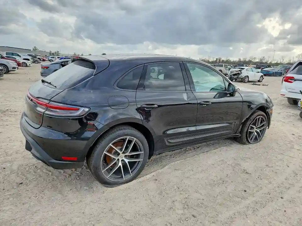 WP1AA2A59SLB06681 2025 PORSCHE MACAN-2