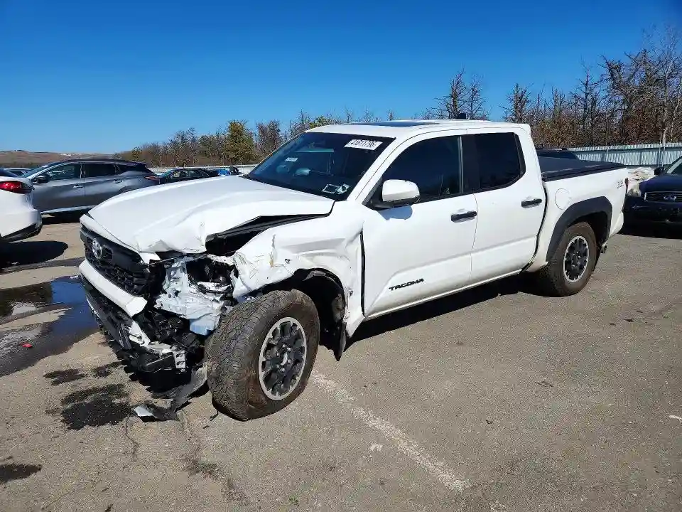 3TMLB5JN4RM064230 2024 TOYOTA TACOMA-0