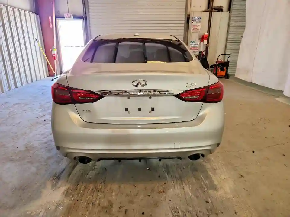 JN1EV7AR1JM612220 2018 INFINITI Q50-5