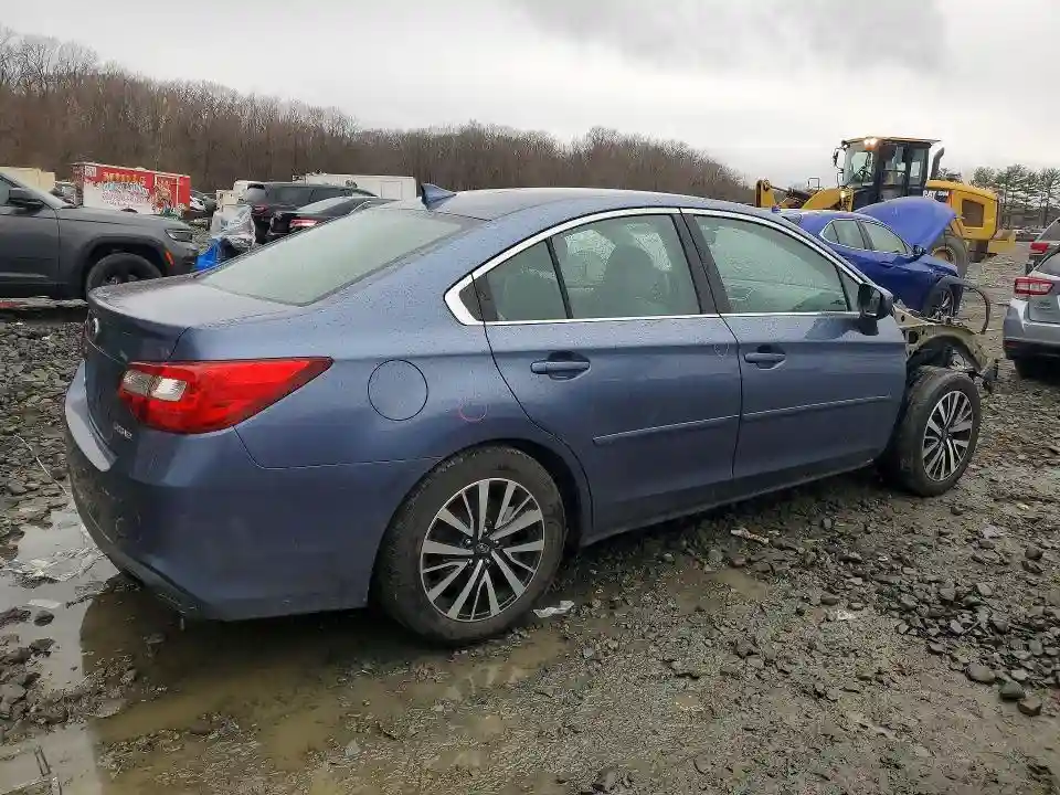 4S3BNAC64J3006061 2018 SUBARU LEGACY-2