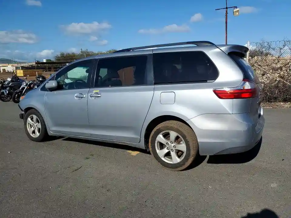 5TDKZ3DC6HS808544 2017 TOYOTA SIENNA-1
