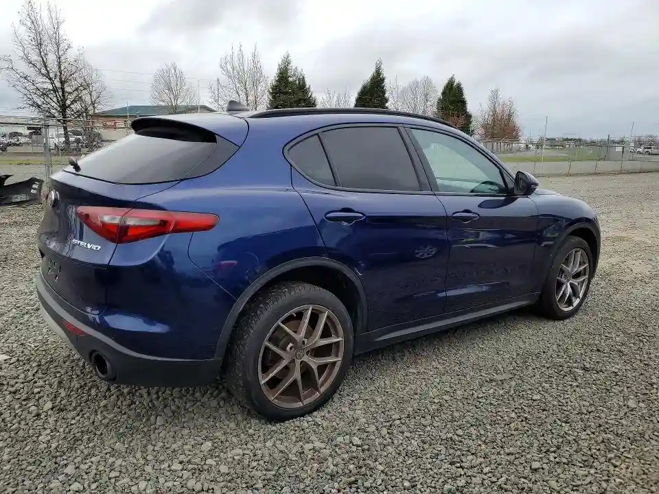 ZASFAKNN9J7B85530 2018 ALFA ROMEO STELVIO-2
