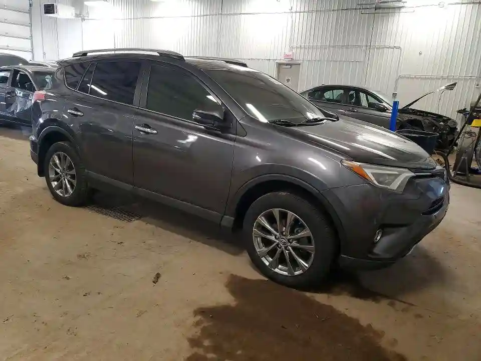 JTMDFREV3JJ258100 2018 TOYOTA RAV4-3