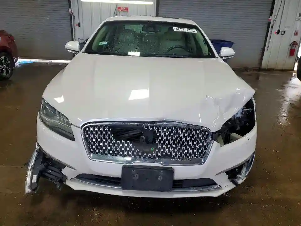 3LN6L5E90HR622403 2017 LINCOLN MKZ-4