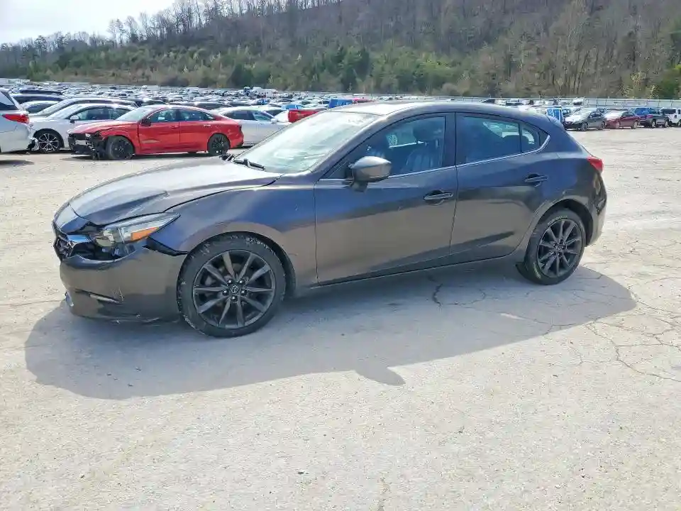 3MZBN1L31JM240093 2018 MAZDA 3-0