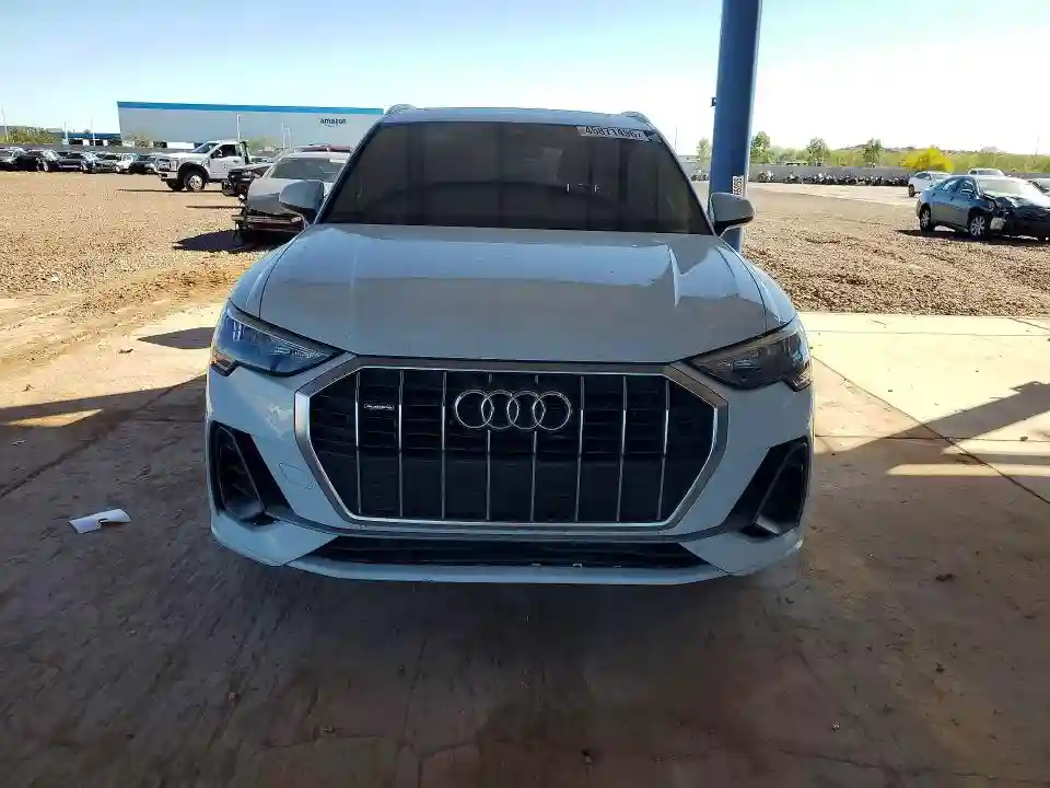 WA1DECF34L1097993 2020 AUDI Q3-4