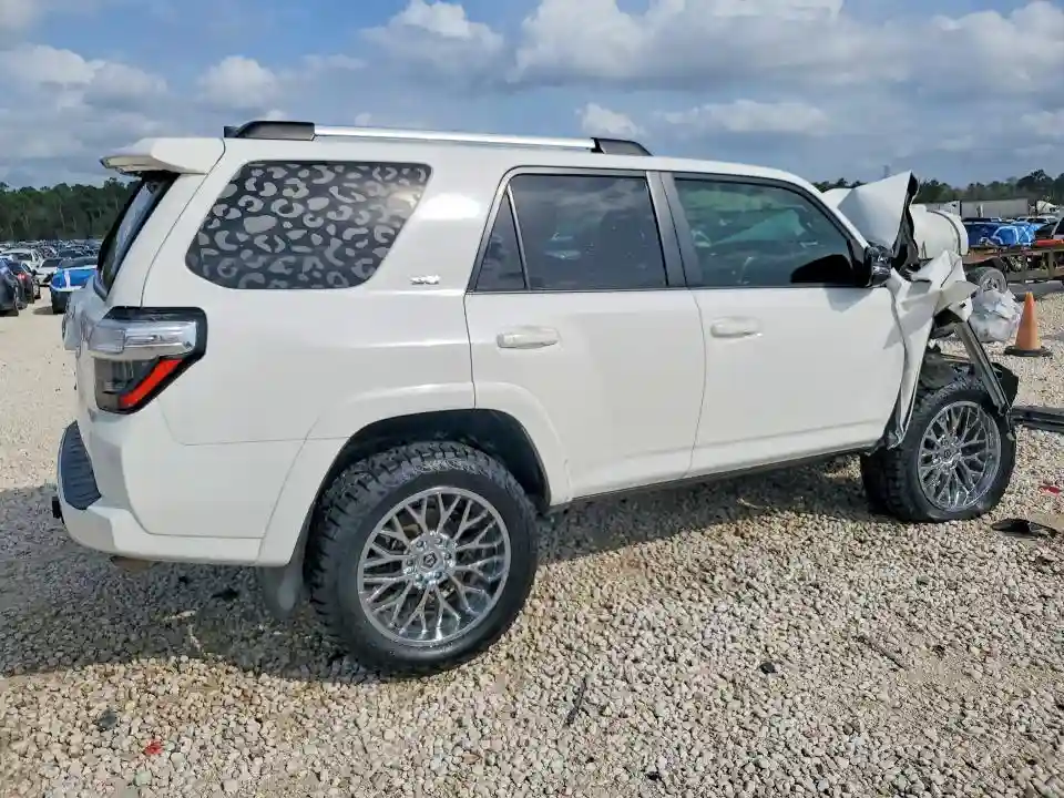 JTEZU5JR6K5197005 2019 TOYOTA 4RUNNER-2