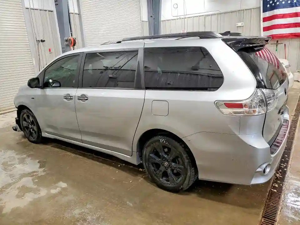 5TDEZ3DC8LS232753 2020 TOYOTA SIENNA-1