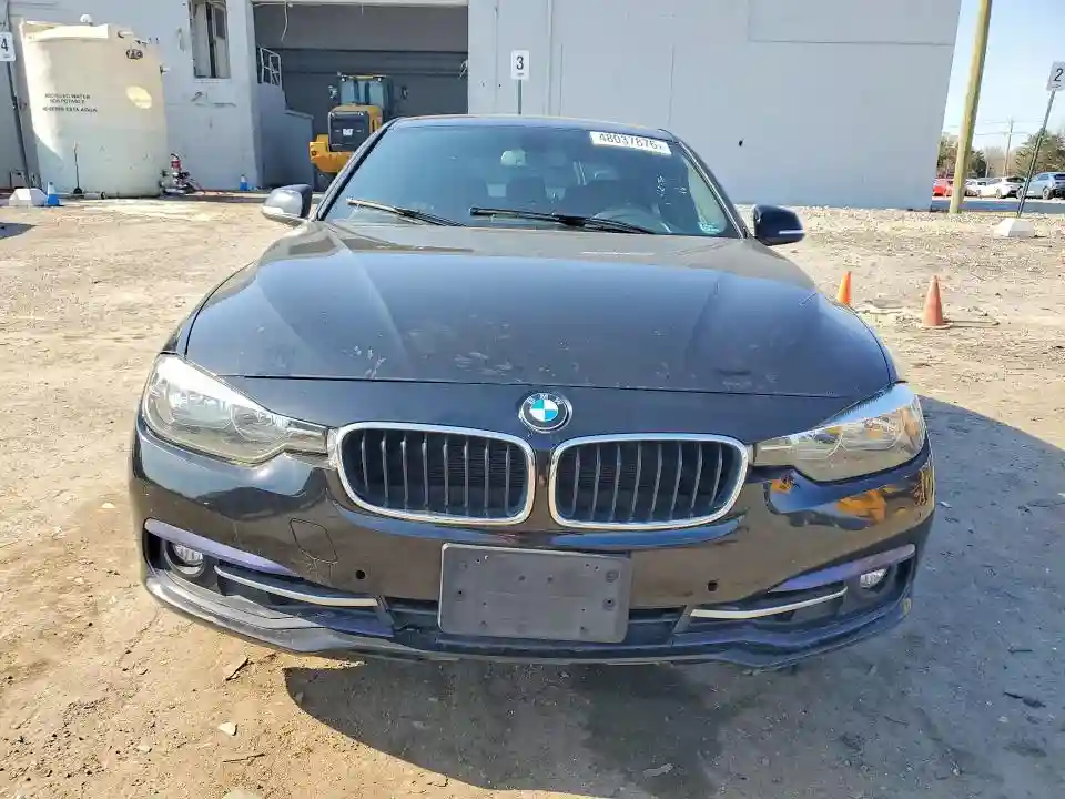 WBA8B9C57HK884685 2017 BMW 3 SERIES-4