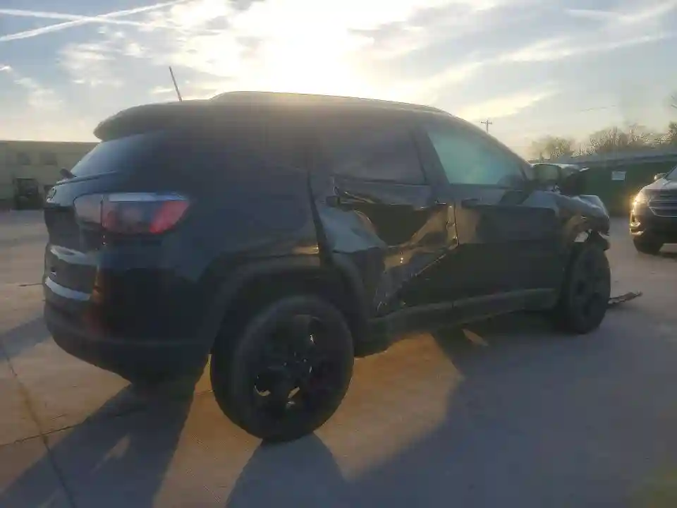 3C4NJCBB6KT613037 2019 JEEP COMPASS LA-2