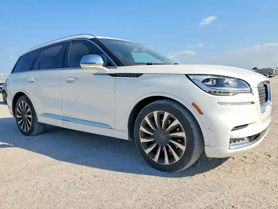 5LMYJ9YY7LGL15526 2020 LINCOLN AVIATOR-3