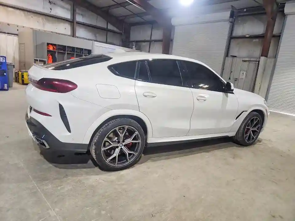 5UXCY6C07M9H29698 2021 BMW X6-2