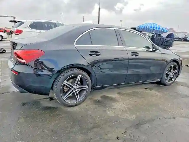 WDD3G4EB9KW017296 2019 MERCEDES-BENZ A-CLASS-2