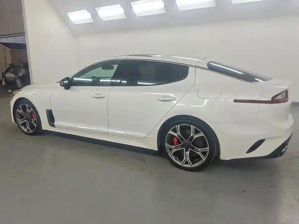 KNAE55LC9J6035528 2018 KIA STINGER-1
