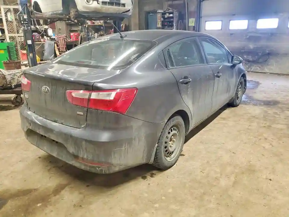KNADM4A3XG6653915 2016 KIA RIO-2