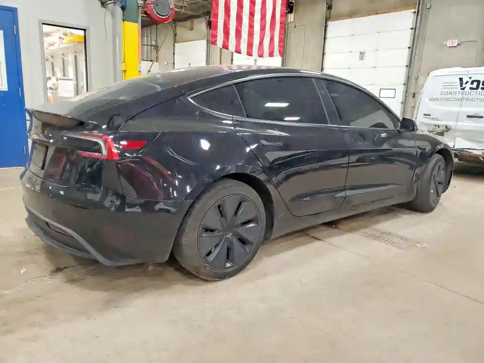 5YJ3E1EA1SF977089 2025 TESLA MODEL 3-2