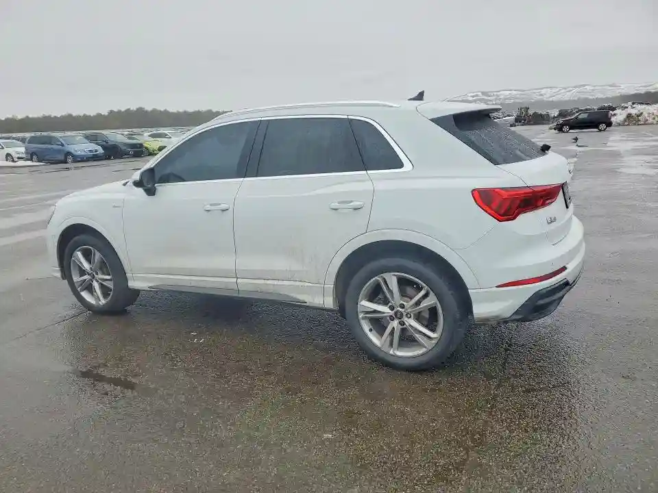 WA1EECF30N1049561 2022 AUDI Q3-1