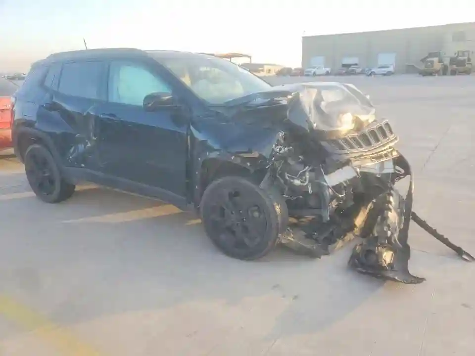 3C4NJCBB6KT613037 2019 JEEP COMPASS LA-3