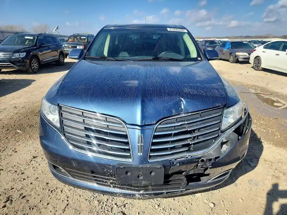 2LMHJ5ATXKBL00653 2019 LINCOLN TOWNHOUSE MKT-4