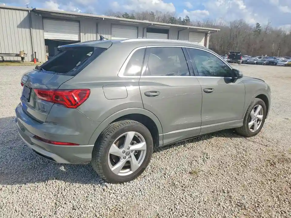 WA1BECF38L1043622 2020 AUDI Q3-2