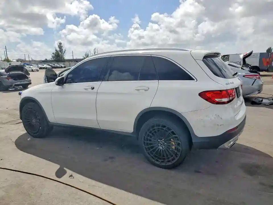 WDC0G4JB2JV037391 2018 MERCEDES-BENZ GLC-CLASS-1
