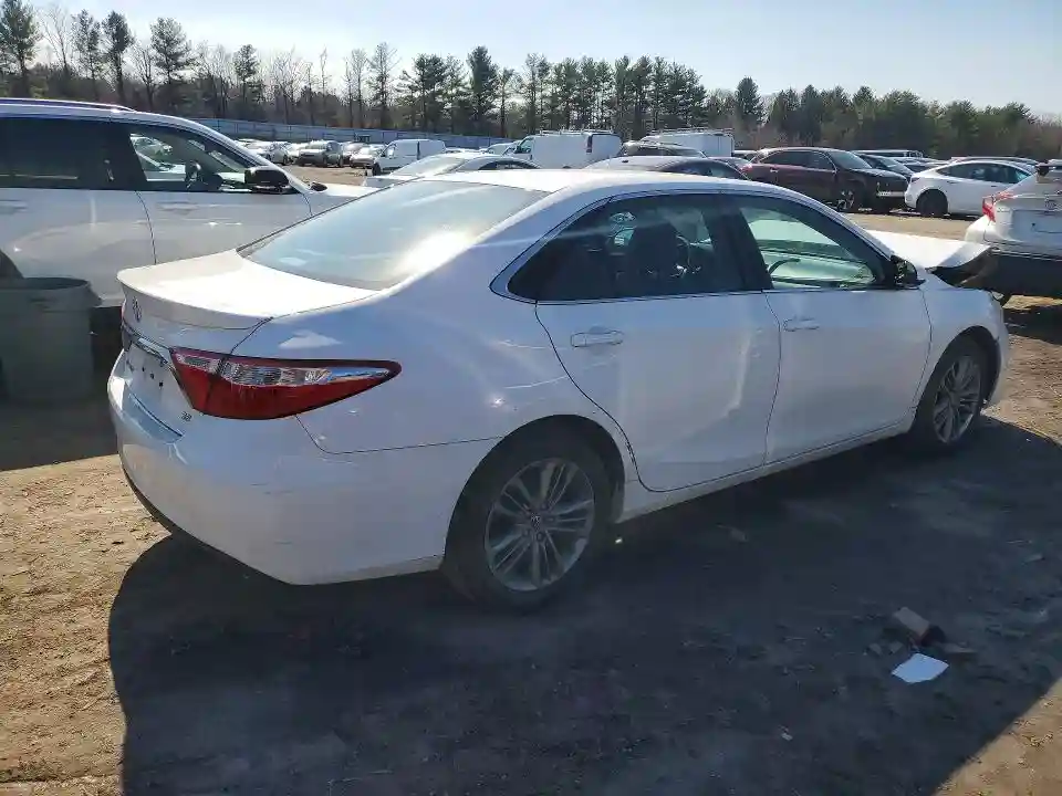 4T1BF1FK2GU137459 2016 TOYOTA CAMRY-2
