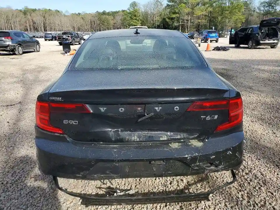YV1A22ML5H1004883 2017 VOLVO S90-5