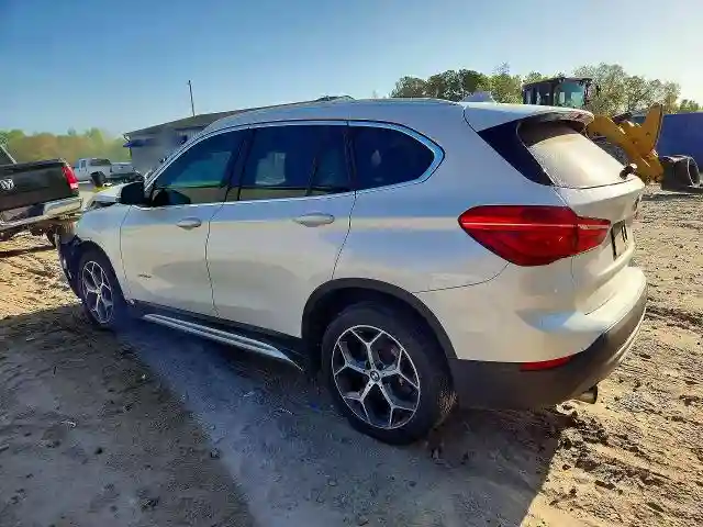 WBXHT3C37H5F87349 2017 BMW X1-1
