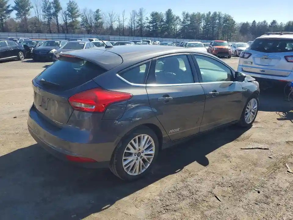 1FADP3N26HL345073 2017 FORD FOCUS-2